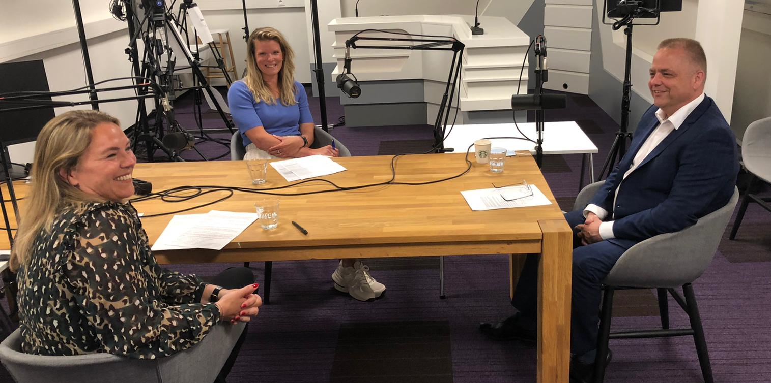 Vrouwen, tafel, man, Podcastserie, pensioenlandschap, pensioenen,