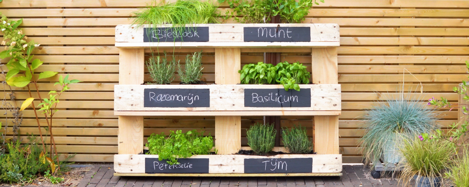 doe-het-zelf: maak een verticale kruidentuin